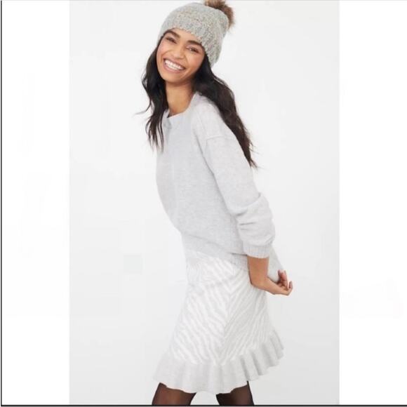 NWT Anthropologie Dolan White Gray Zebra Sweater Knit Ruffle Skirt XS New - Picture 3 of 15